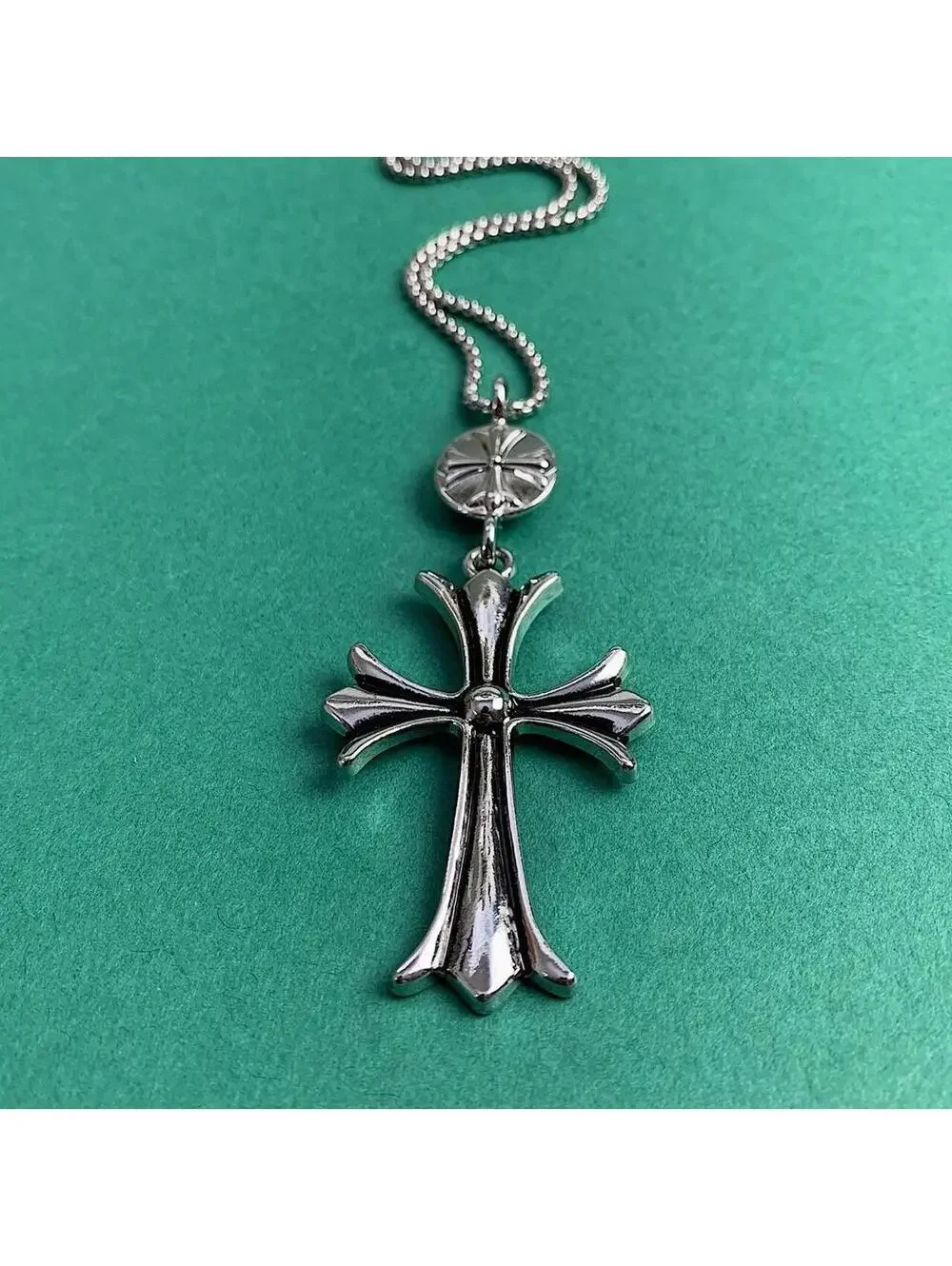 Cyber 2000s y2k grunge punk opium cross pendant style necklace. Cool design. Nic